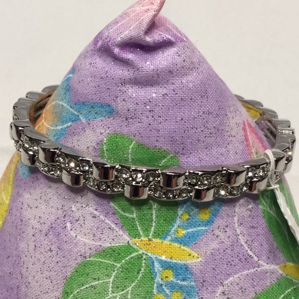 Lia Sophia NWT bracelet silver and rhinestones